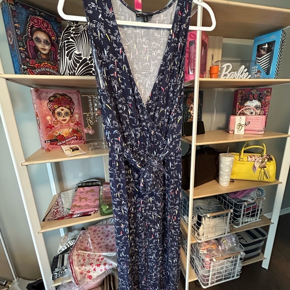 Collection by Bobeau Navy Blue Printed Jumpsuit size large pre loved condition